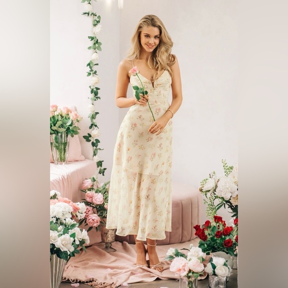 NWT CUPSHE Cala Saona V-neck Floral Slip Maxi Dress Size Small - Picture 3 of 15